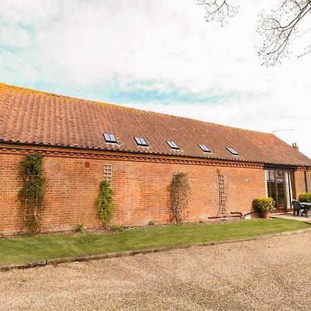 Pear Tree Villa Wood Norton ภายนอก รูปภาพ