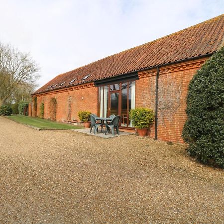 Pear Tree Villa Wood Norton ภายนอก รูปภาพ